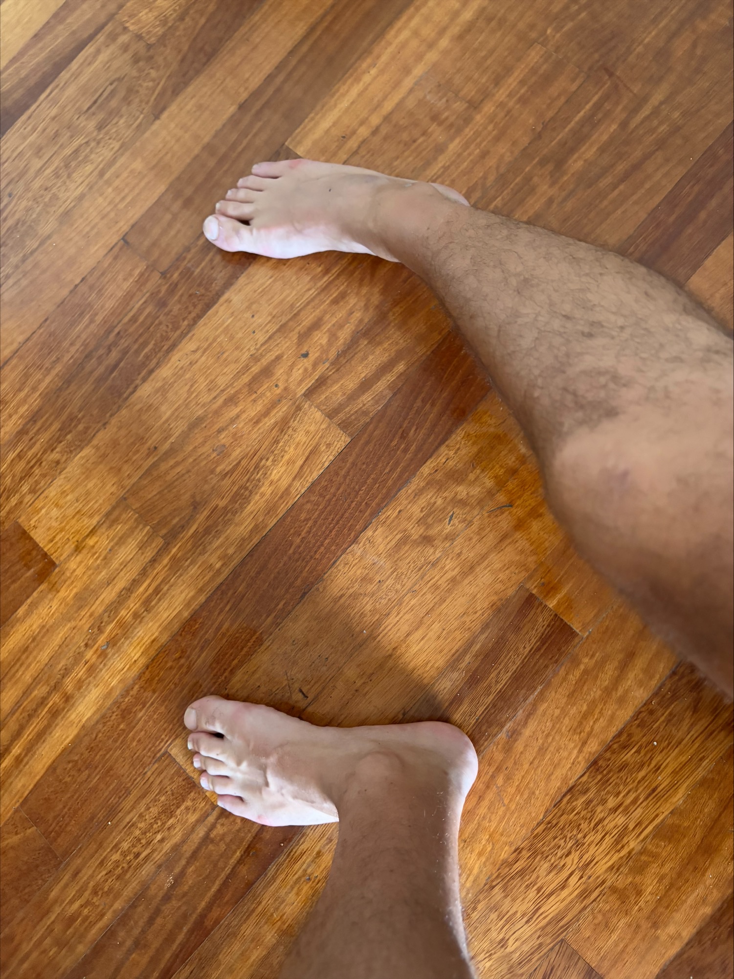 Studies in Socklessness &mdash; photograph 6 in the owner's feet collection
